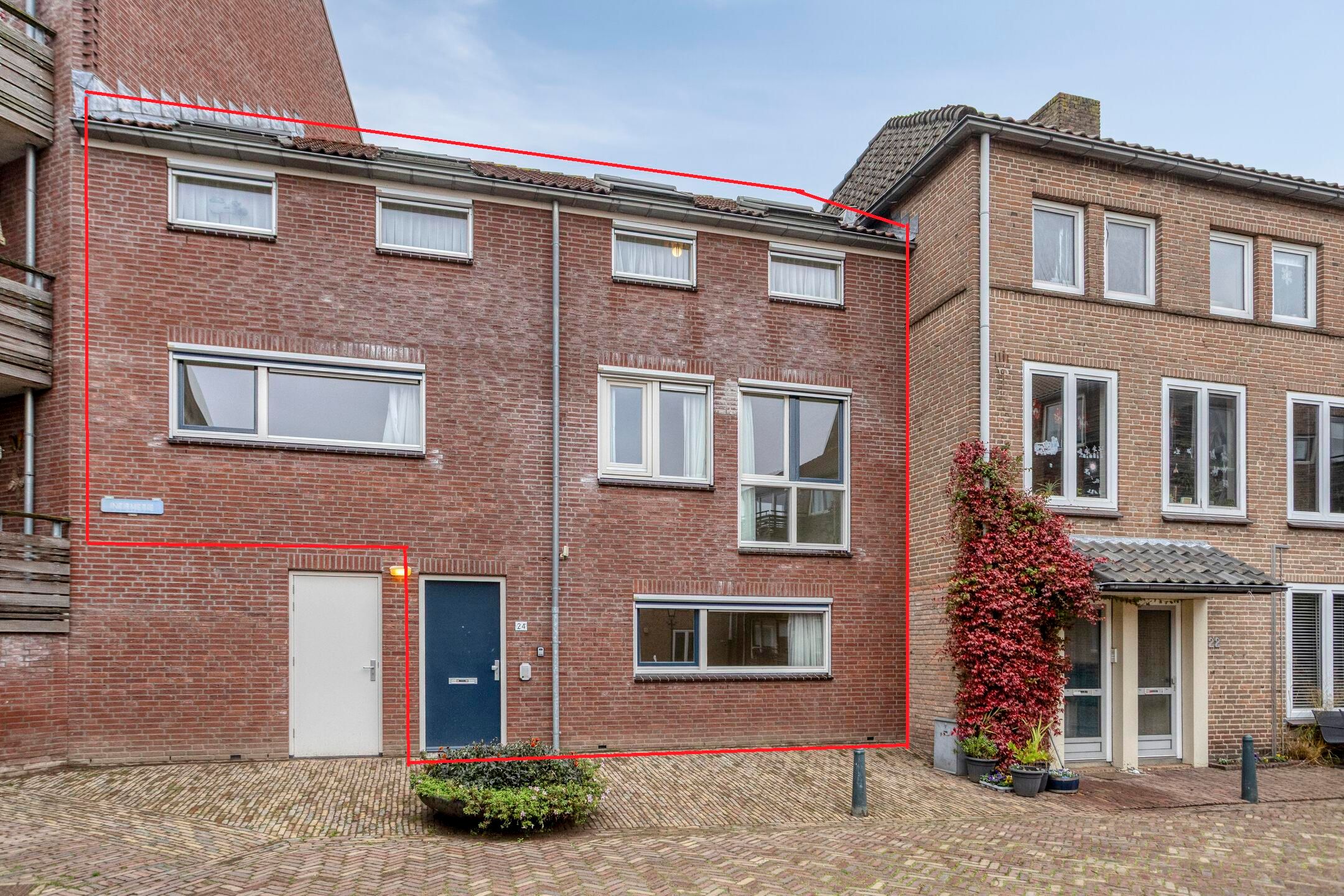 Foto van Infirmerie 24a, Grave