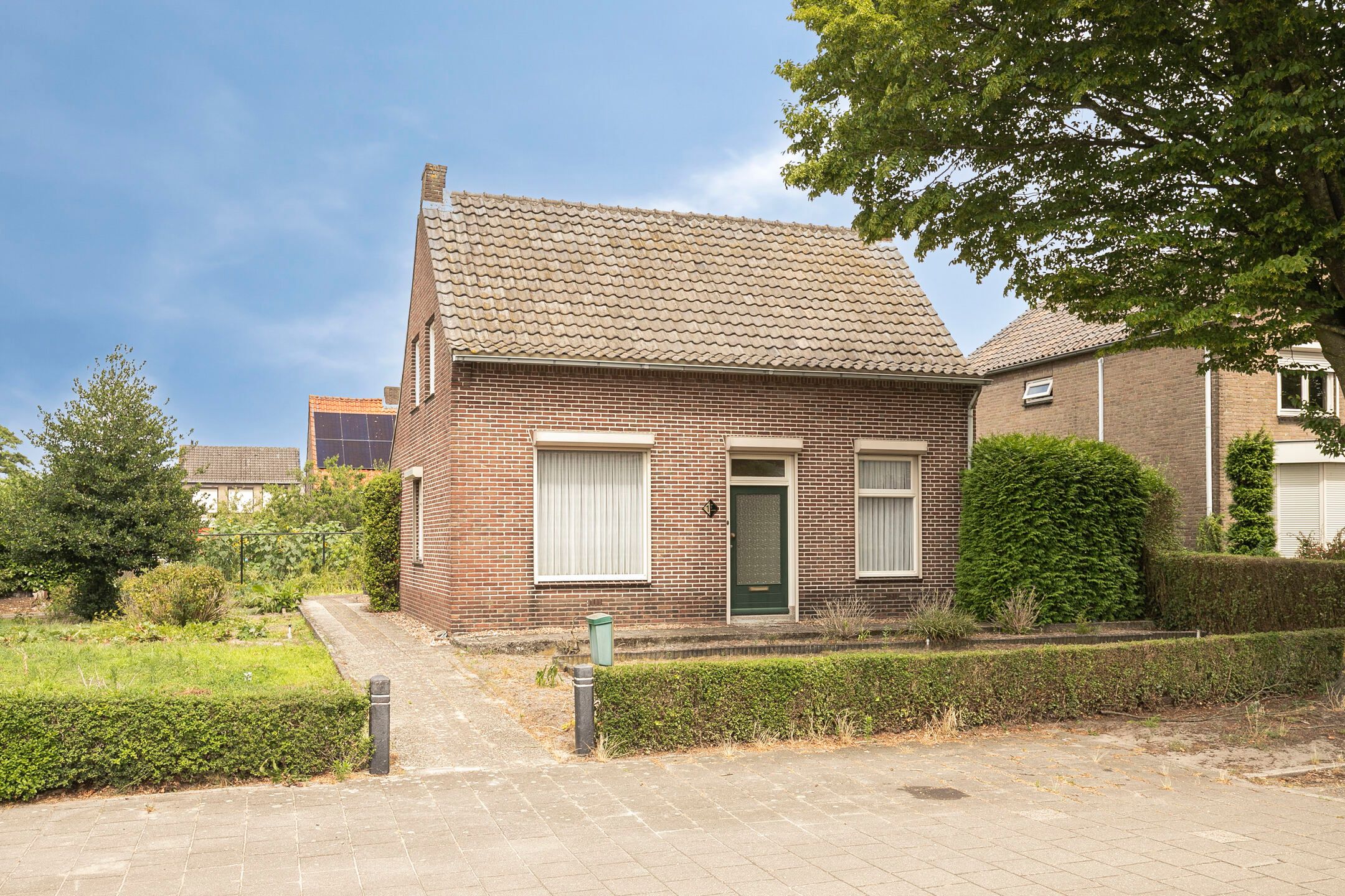 Foto van Pater van den Elzenstraat 1, Heesch