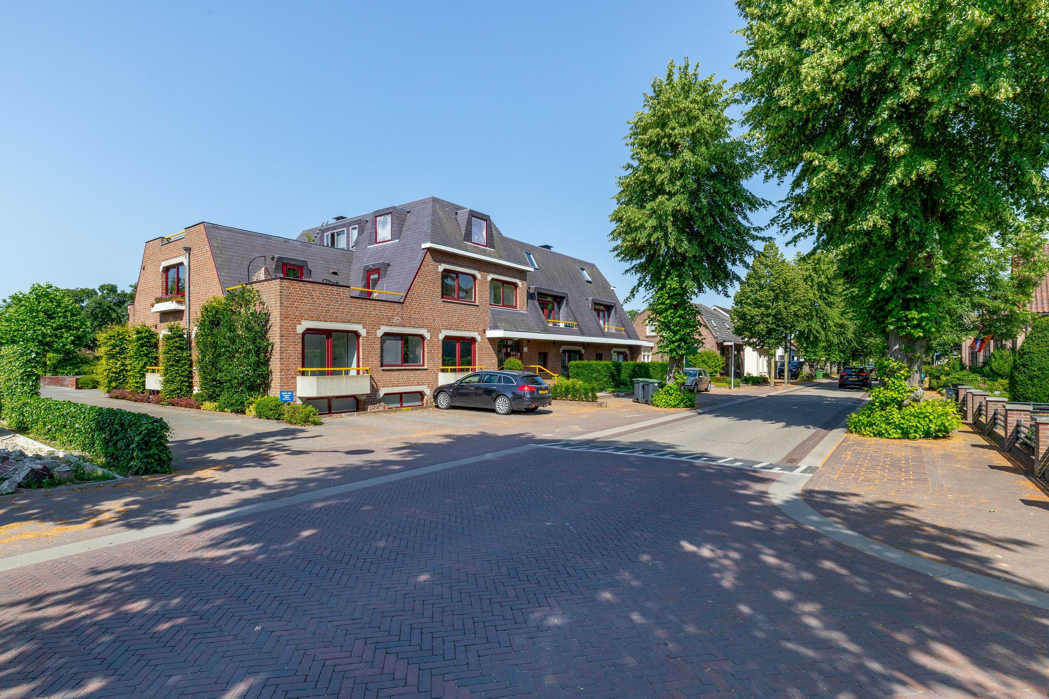 Foto van Pastoor Castelijnsstraat 16n, Handel