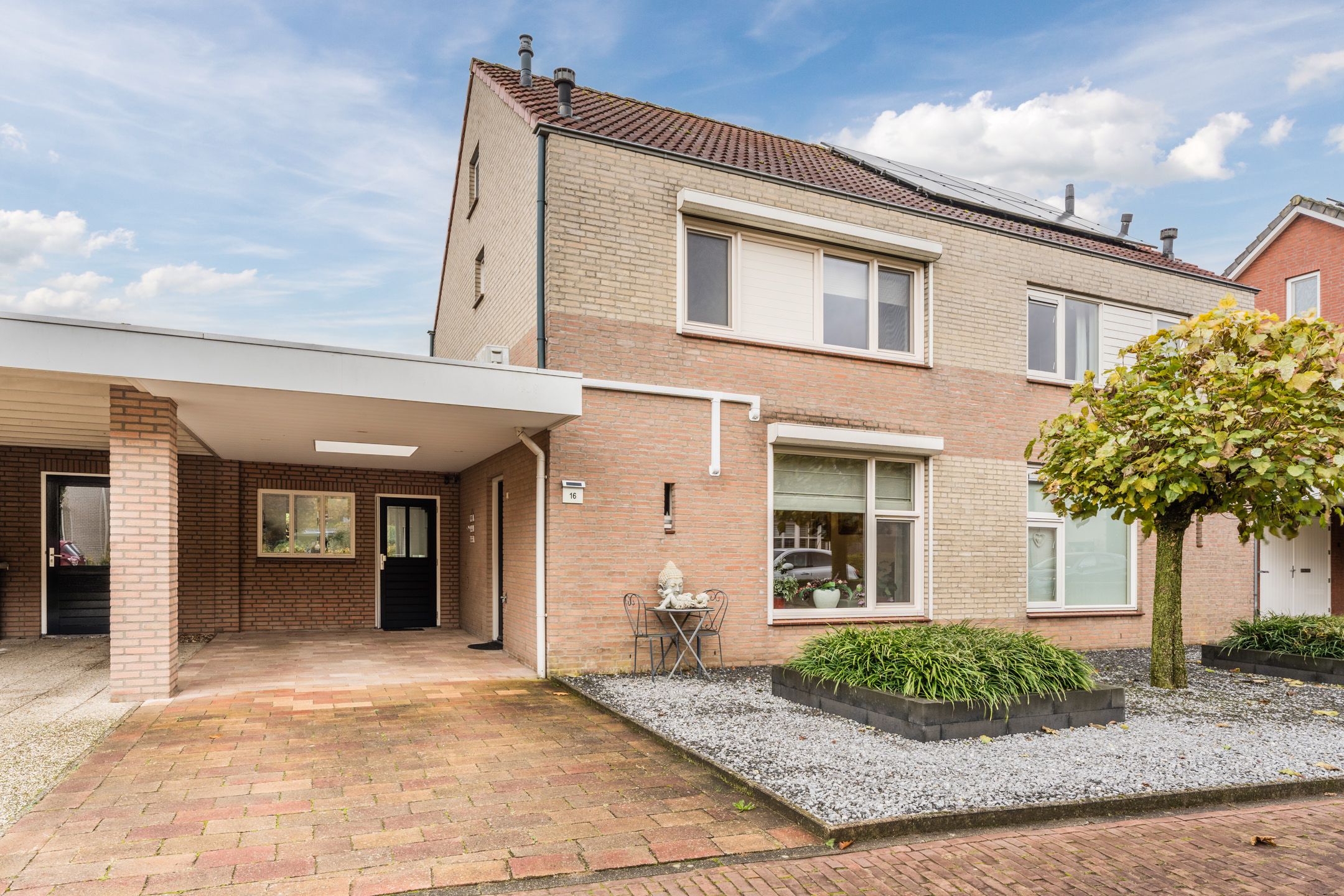 Foto van Valendries 16, Mill