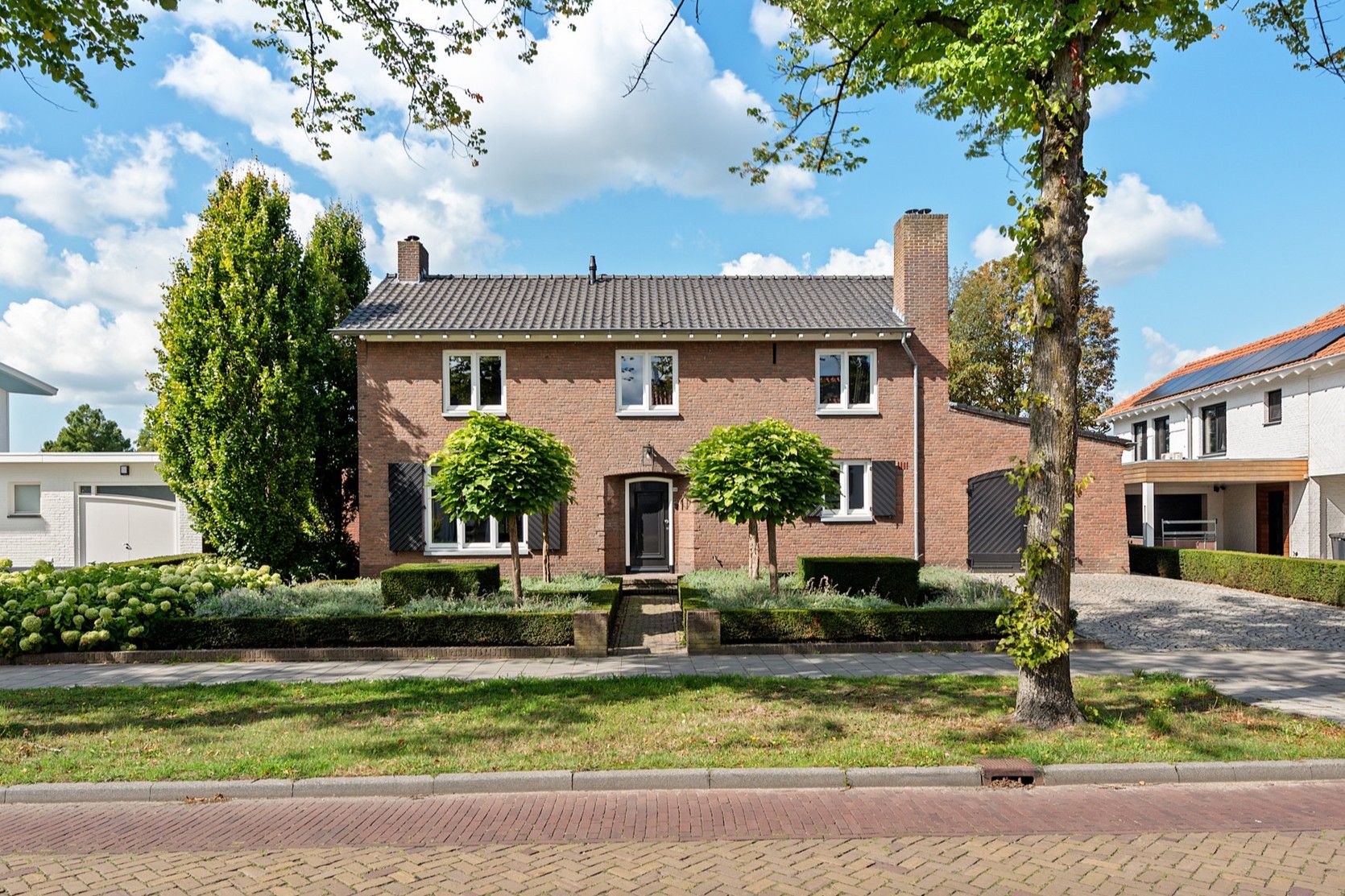 Foto van Burg. de Kuijperlaan 14, Veghel