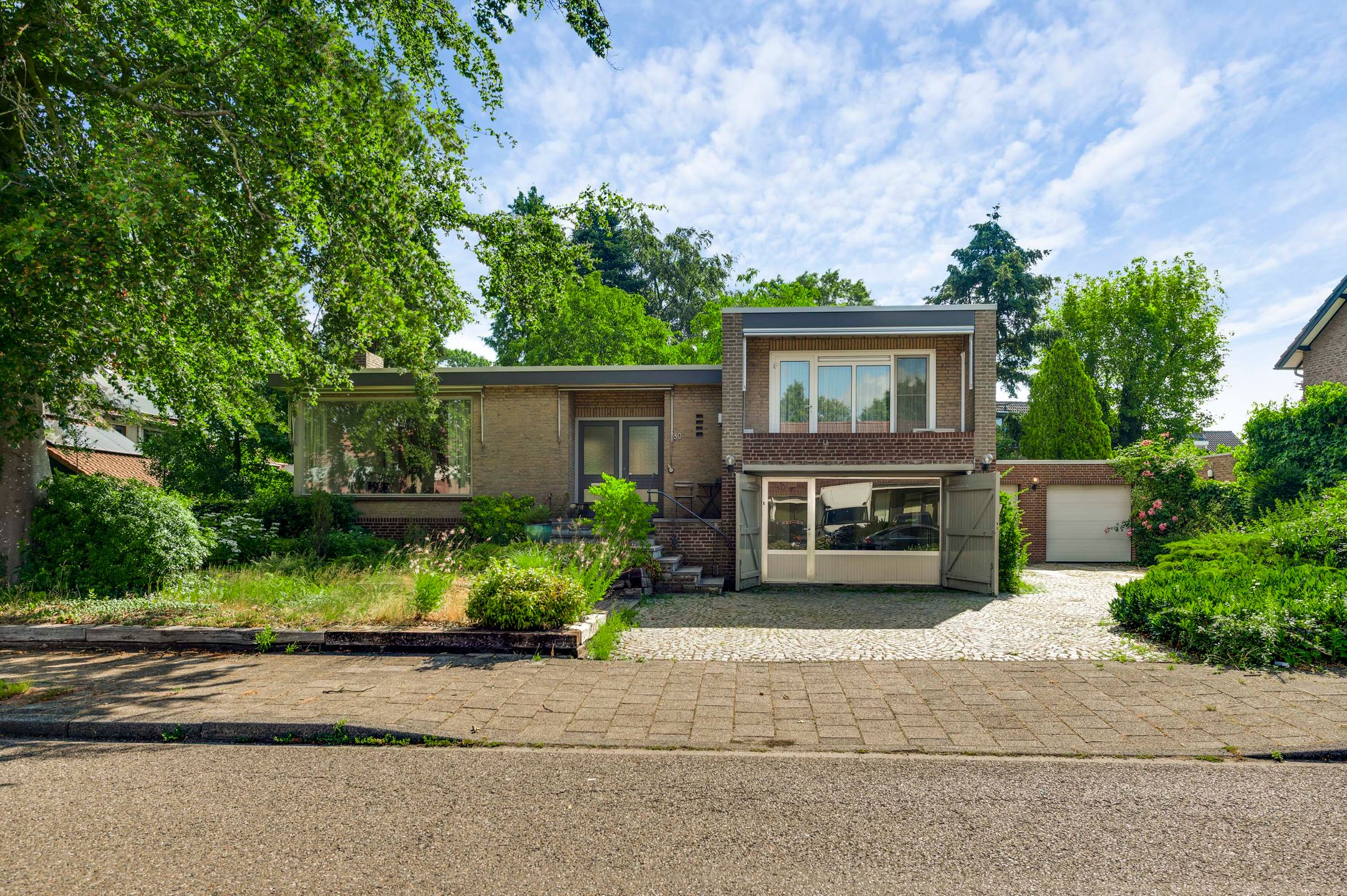 Foto van Irislaan 30, Leende