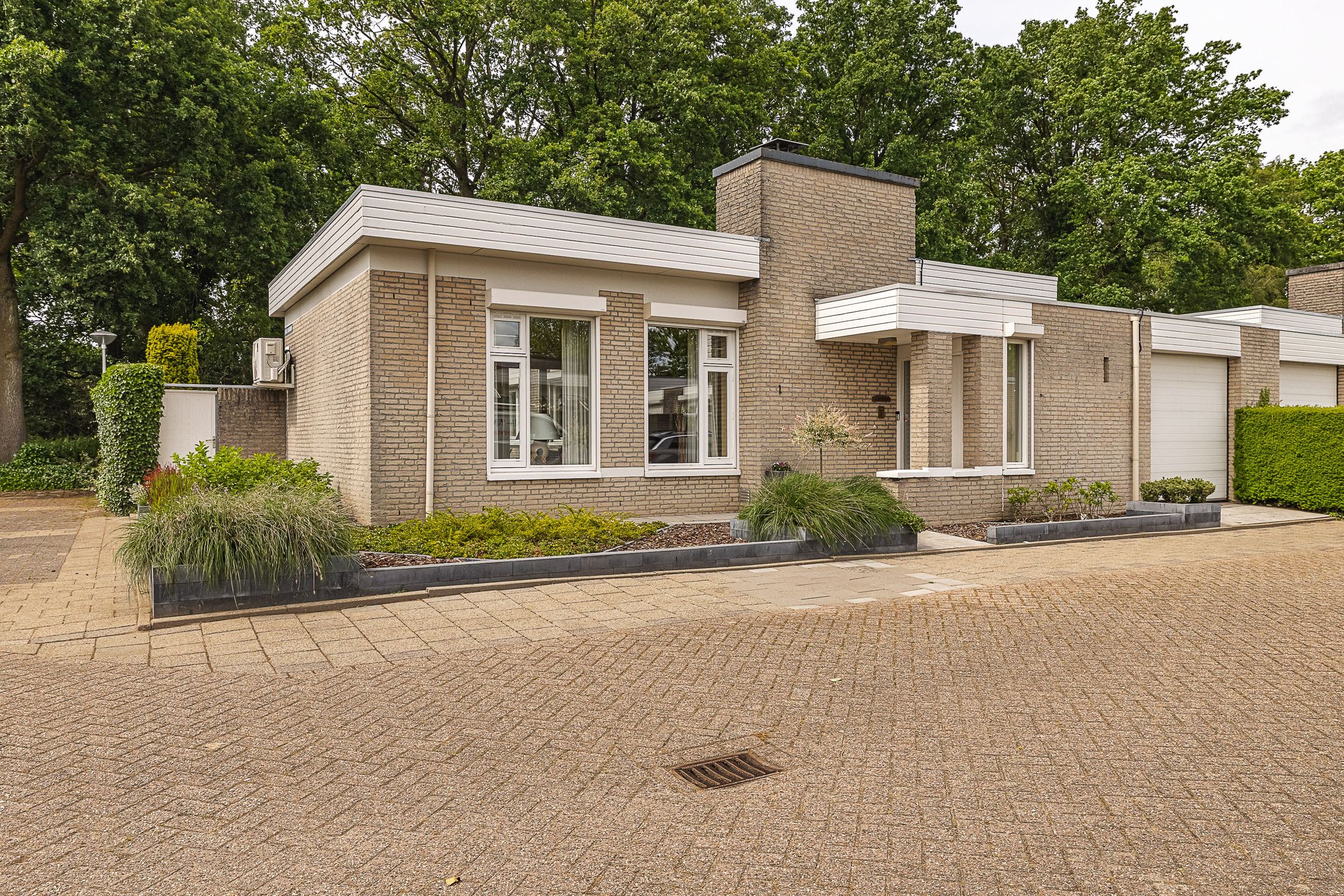 Foto van Châteaurouxhof 1, Eindhoven