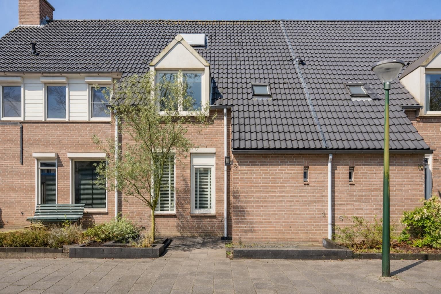 Foto van P J Zweegersplein 9, Geldrop