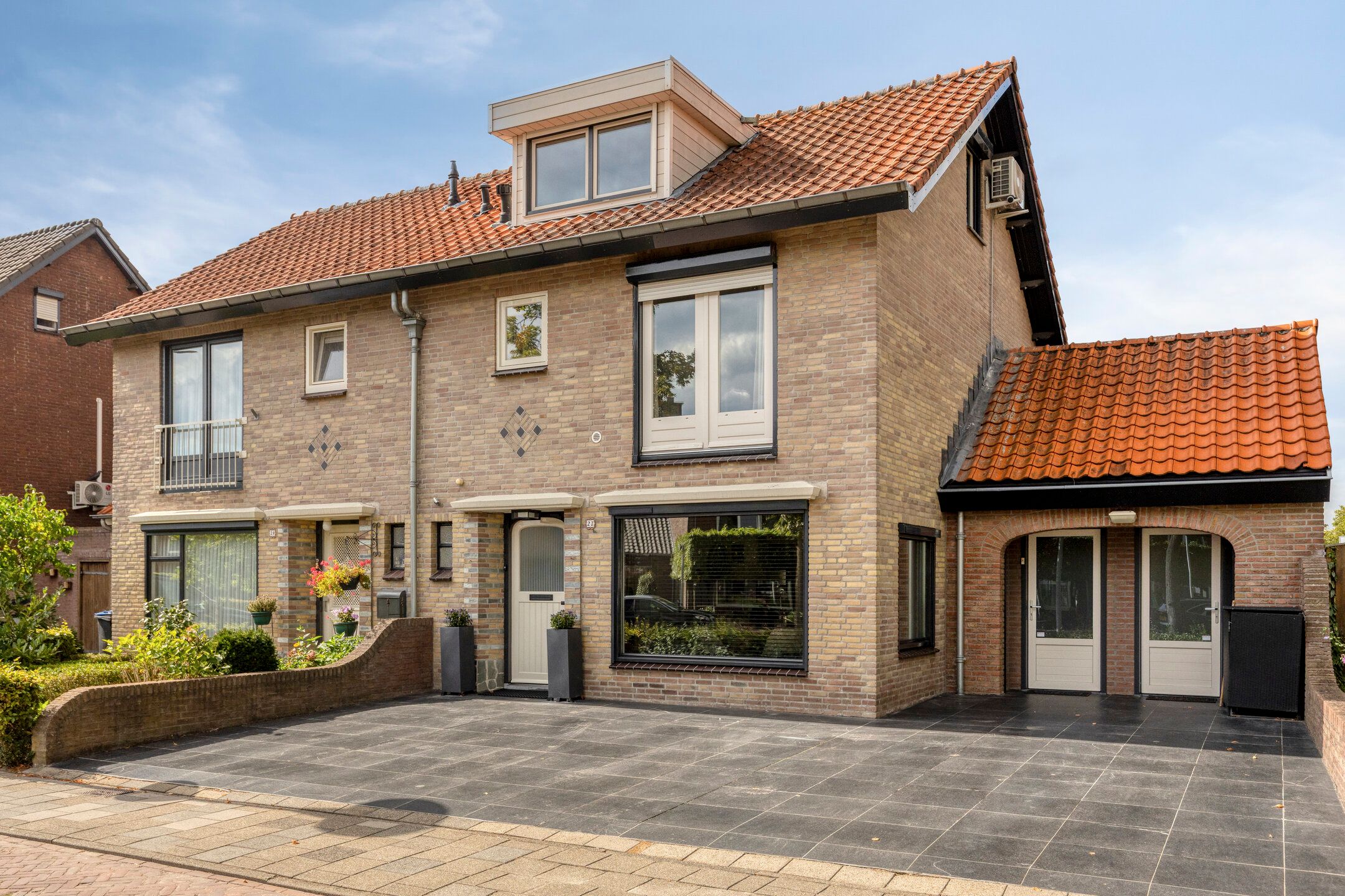 Foto van Uiverlaan 21, Helmond
