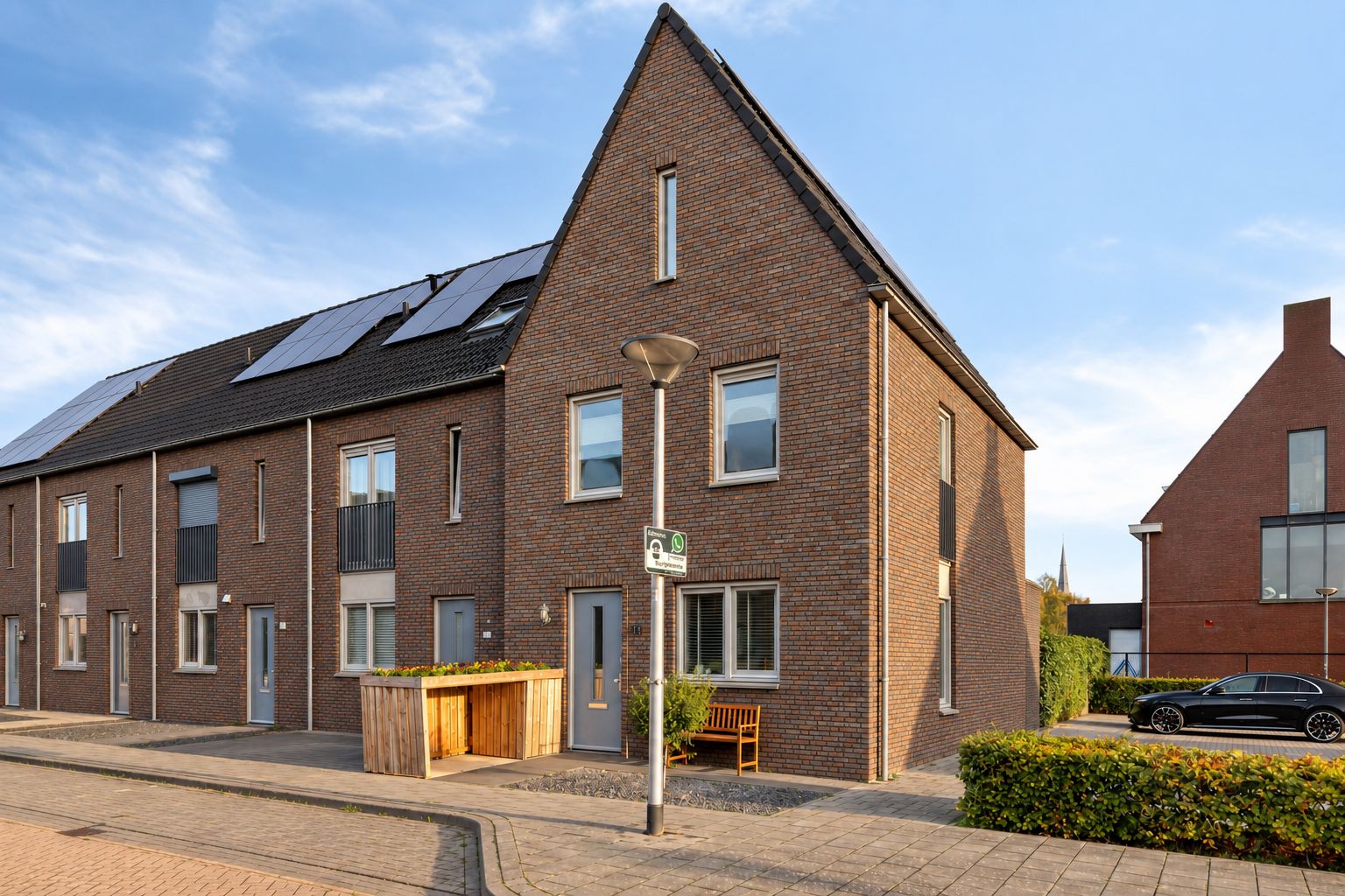 Foto van Wethouder van Rooijlaan 15, Helmond