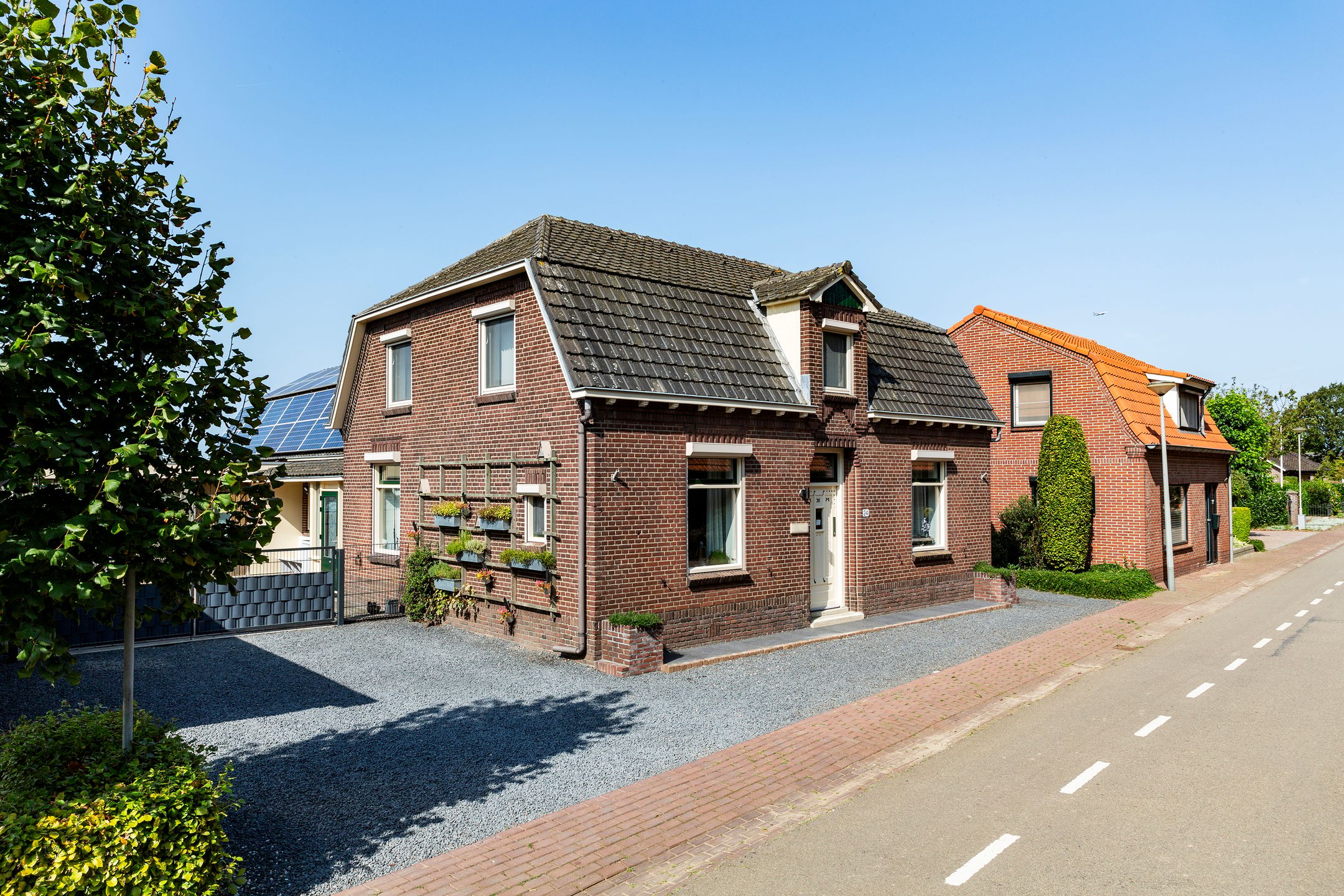 Foto van Aijenseweg 24, Bergen (LI)
