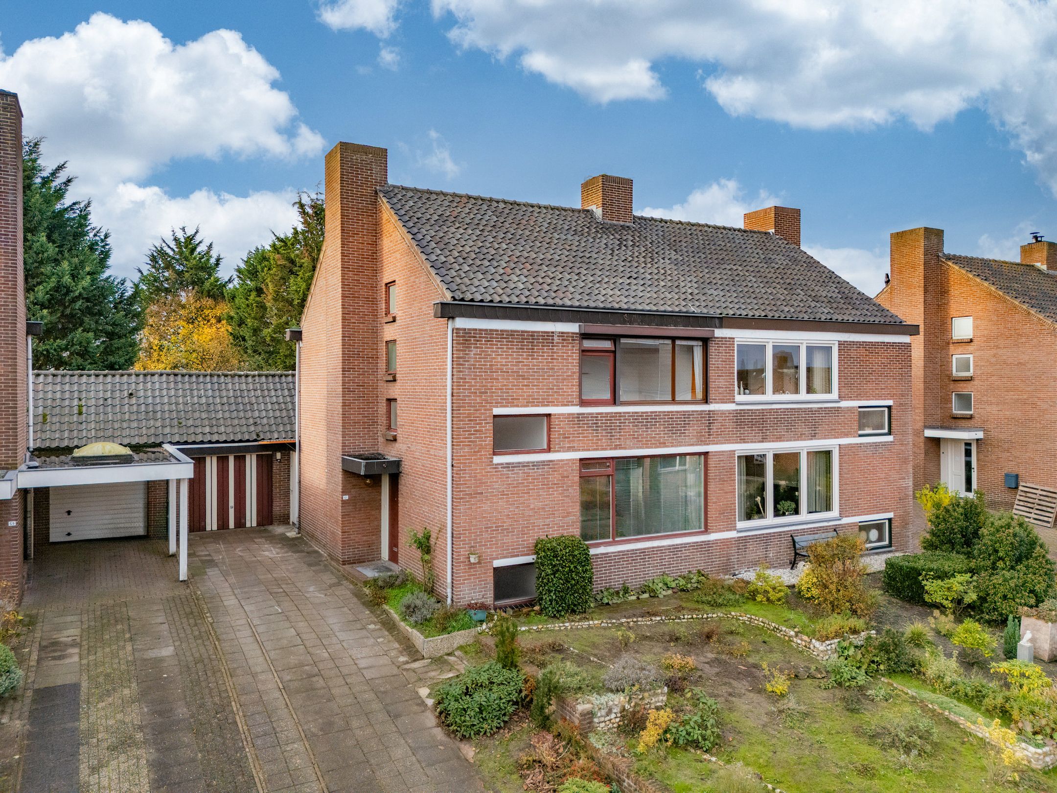 Foto van Papenbeek 61, Well (LI)