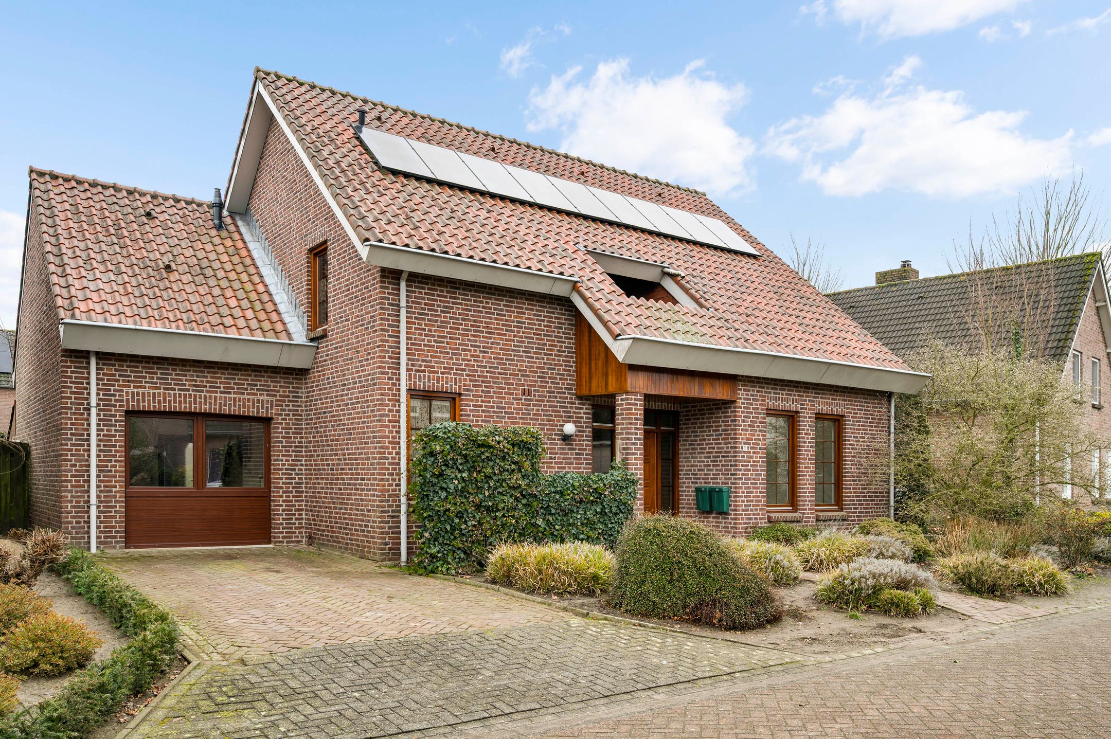 Foto van Eikenwal 11, Hegelsom