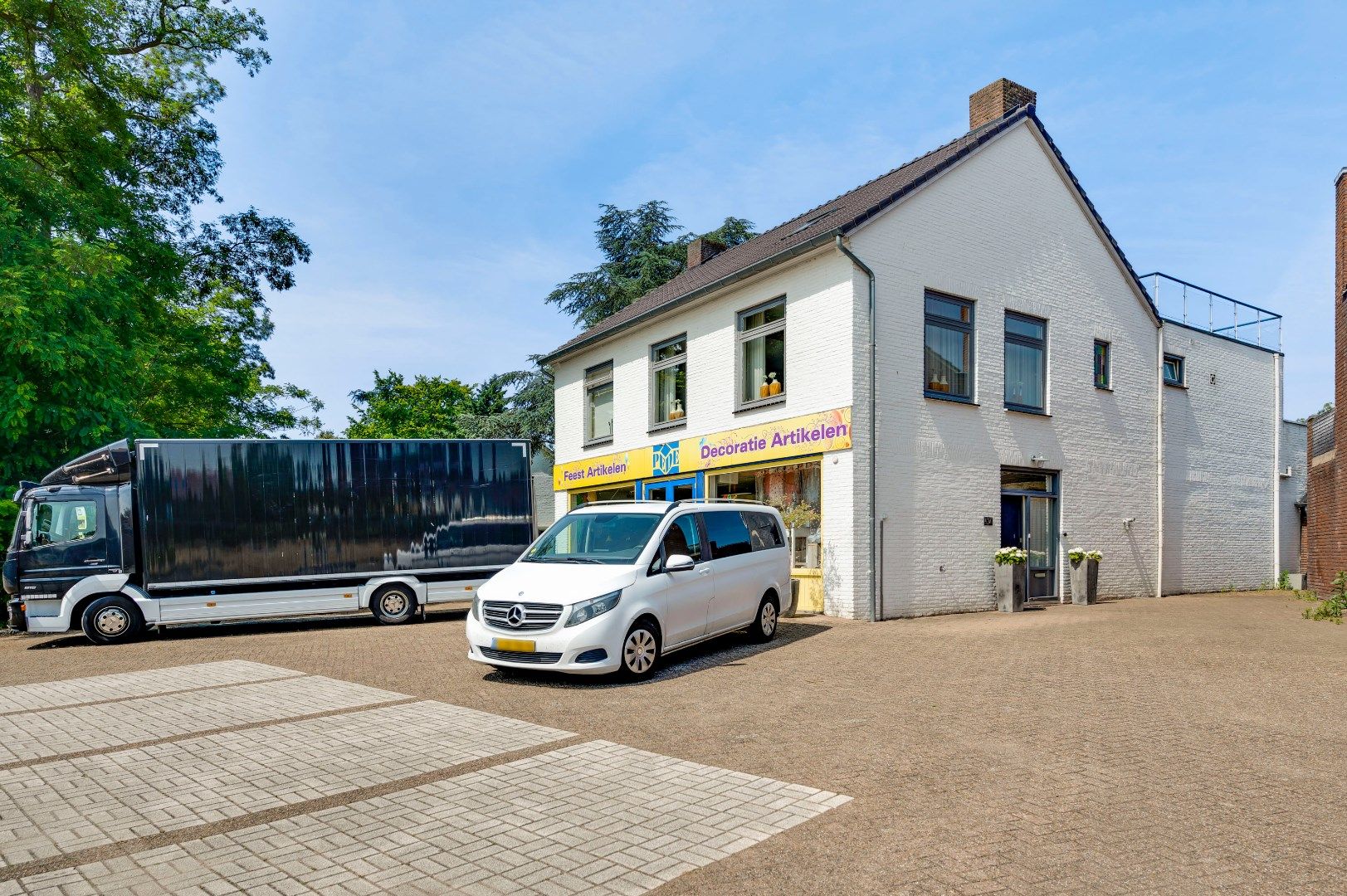 Foto van Burg. Van Houtstraat 47, Budel