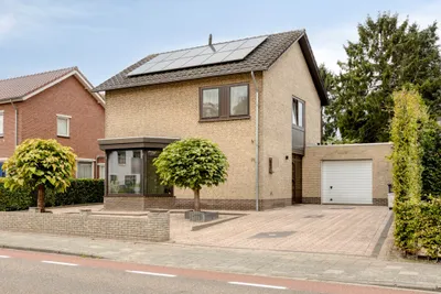 Foto van Burg. Van Houtstraat 75, Budel