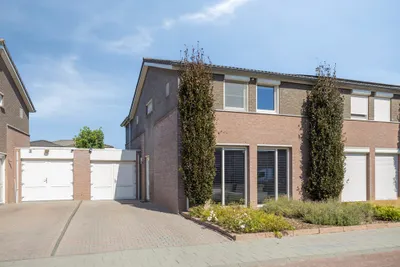 Foto van De Iep 9, Budel Half