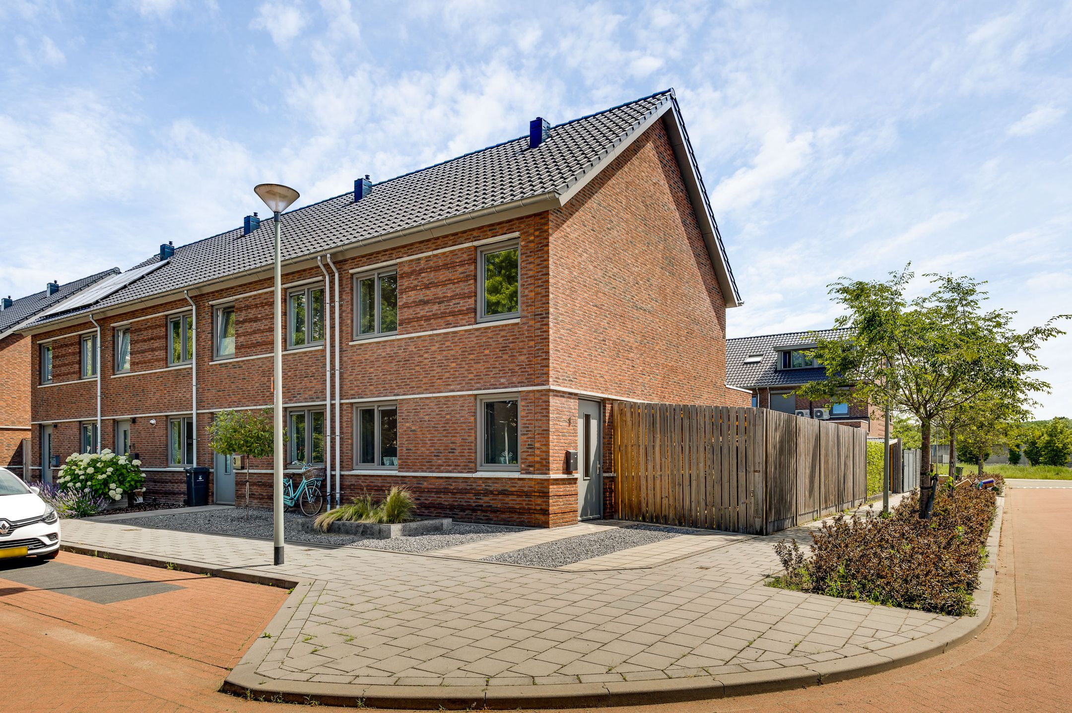 Foto van Bernsteinstraat 1, Roermond