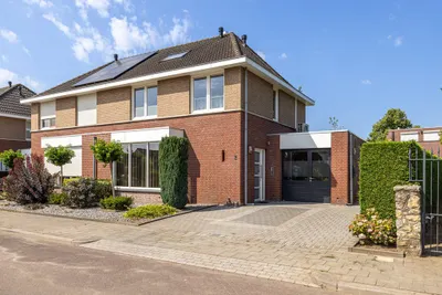 Foto van Sint Gertrudisstraat 2, Maasbracht Half