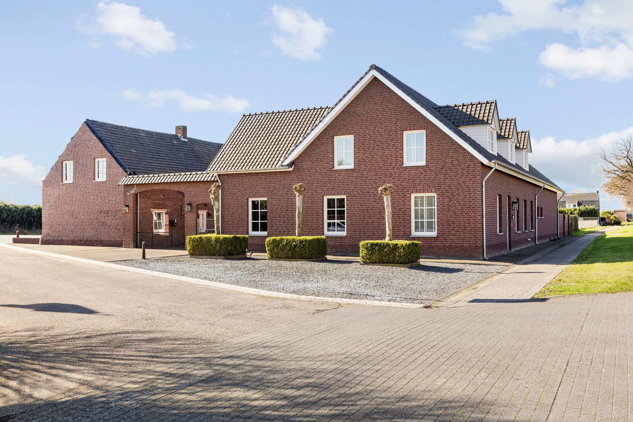 Foto van Rijksweg 14, Linne