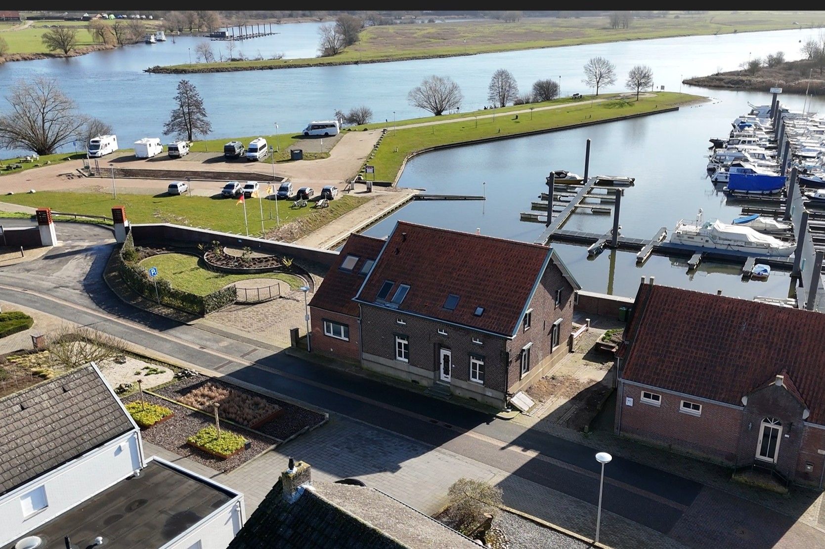 Foto van Hanssum 42, Neer