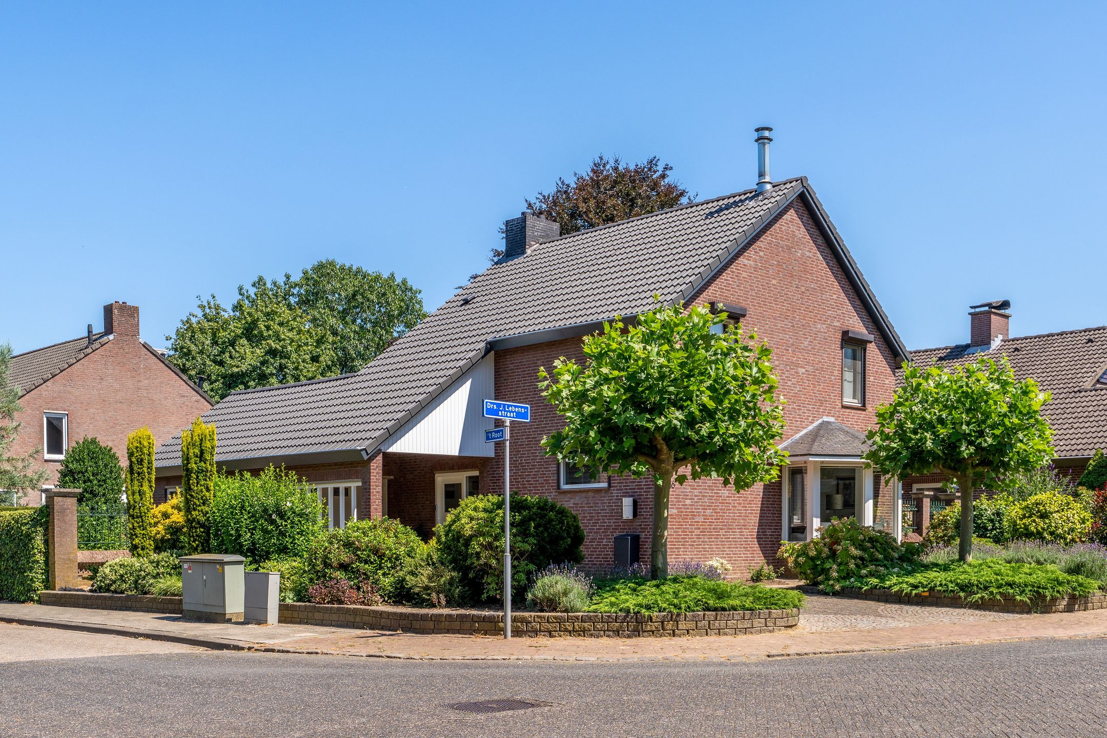 Foto van Drs J. Lebensstraat 16, Roosteren
