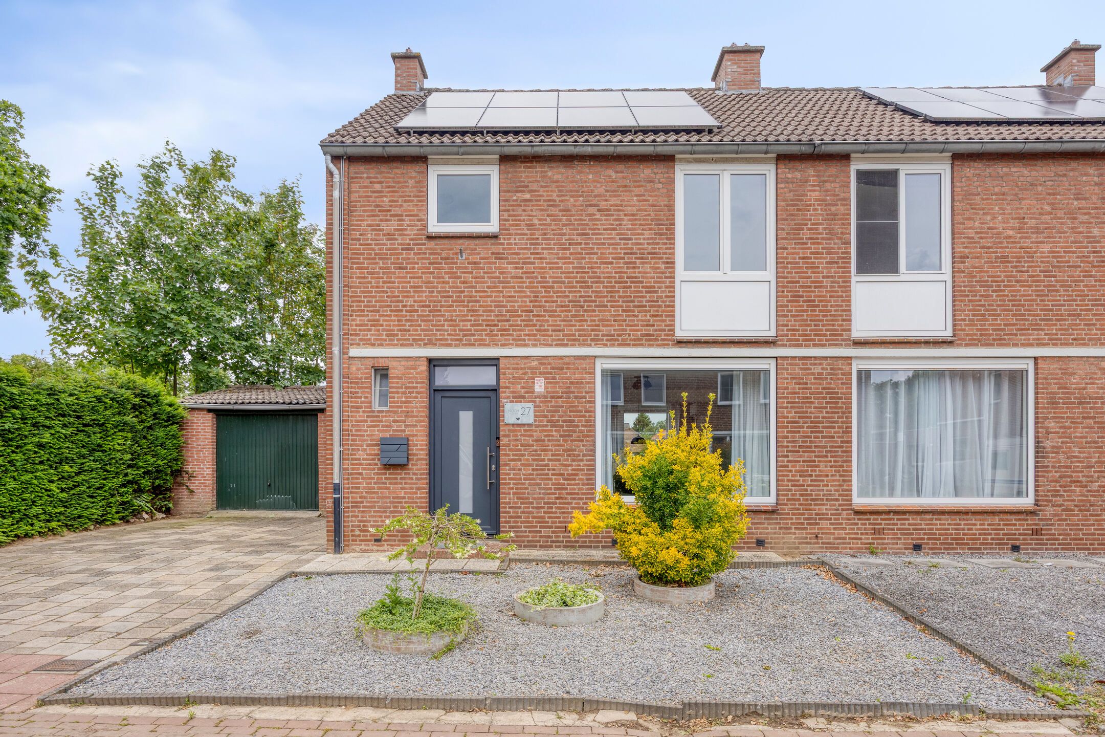Foto van Burg Schoolmeestersstraat 27, Roosteren