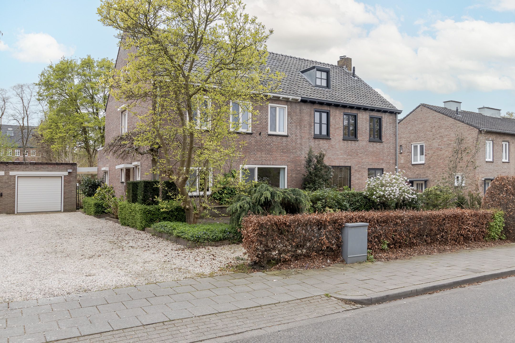 Foto van Bernhardlaan 33, Sittard