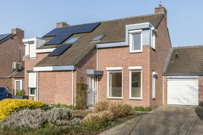 Foto van Lintjeshaag 30, Limbricht
