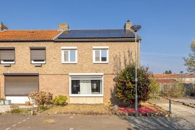 Foto van Pastoor Bernegaustraat 2, Munstergeleen