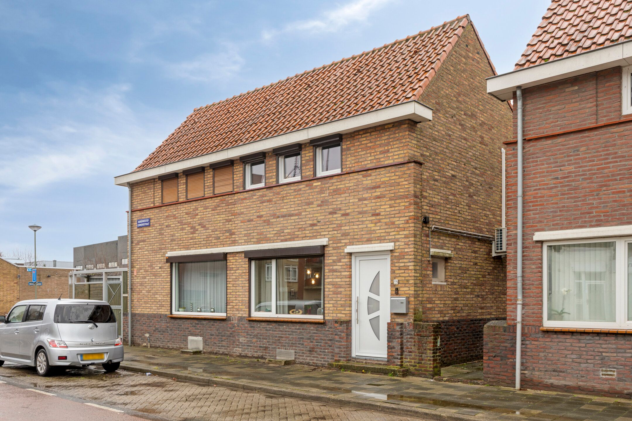 Foto van Burg. Lemmensstraat 229, Geleen