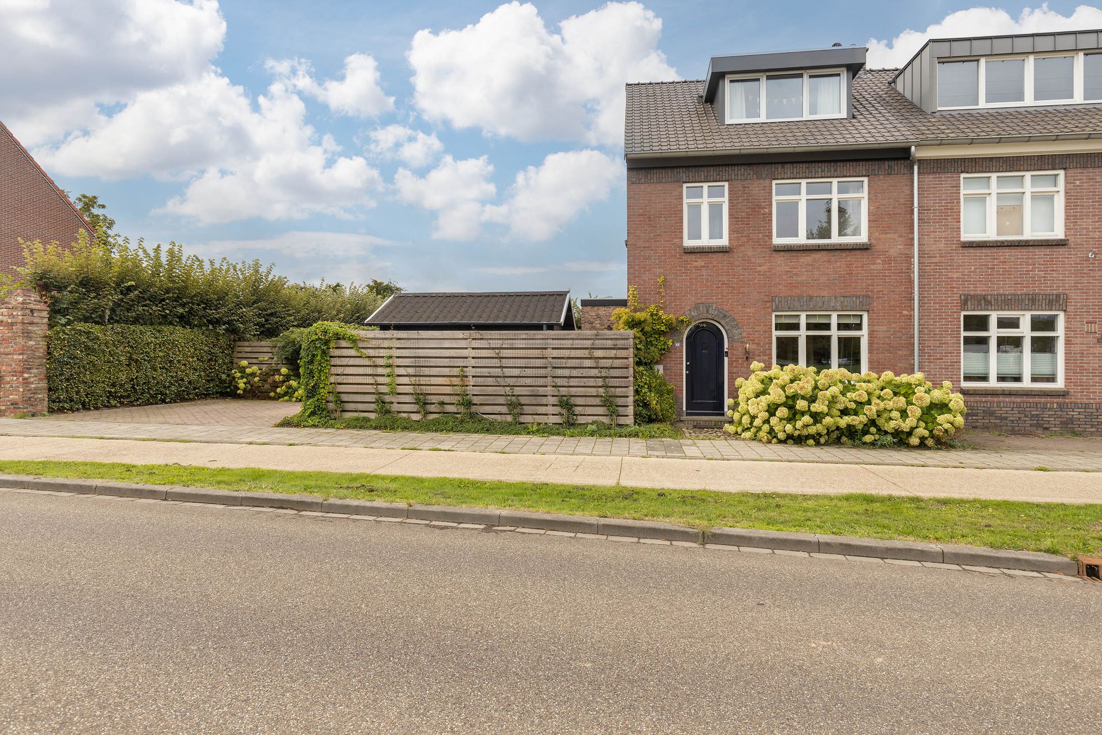 Foto van Beekstraat 102, Geleen