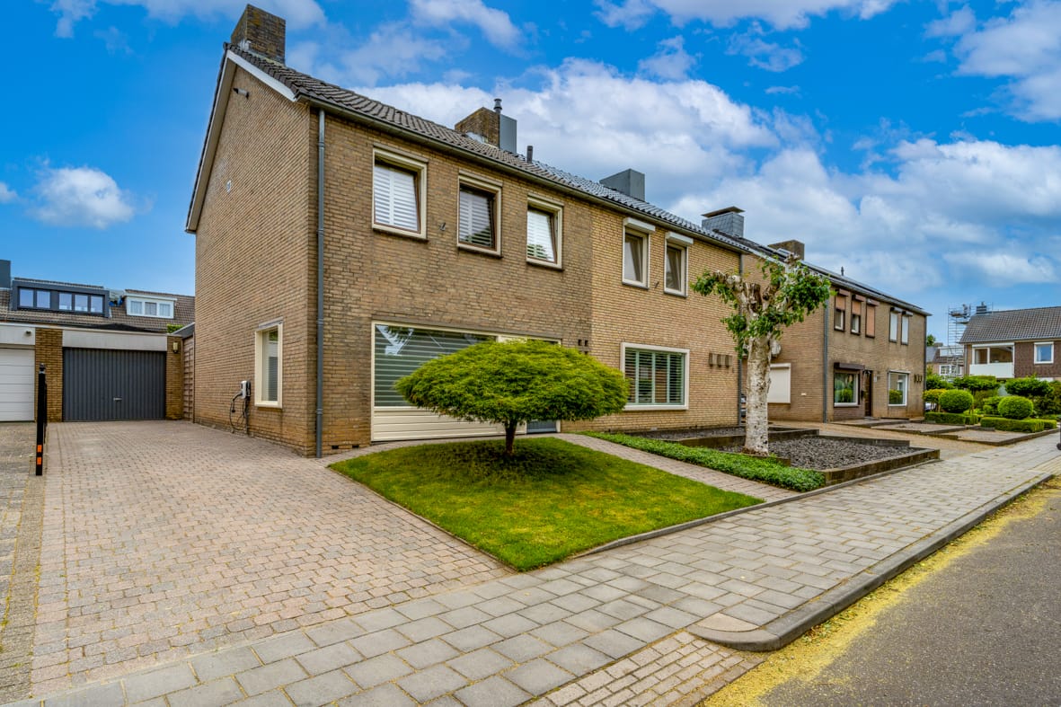 Foto van Dross de Limpensstraat 10, Elsloo (LI)