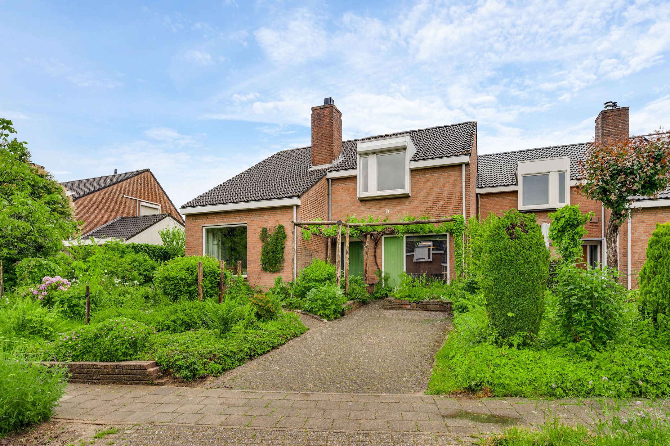 Foto van Oranjeplein 9, Bunde
