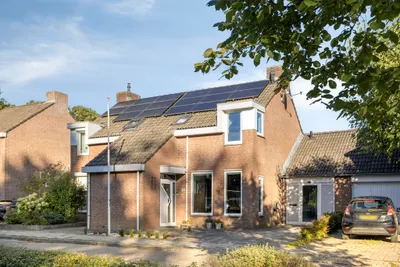 Foto van Burg. Van Laarstraat 20, Gronsveld Geschakelde woning