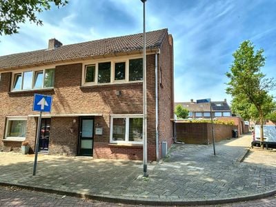 Foto van Karel Van Den Oeverstraat 2, Heerlen