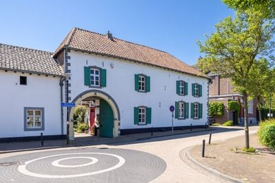 Foto van Dorpstraat 1, Oirsbeek