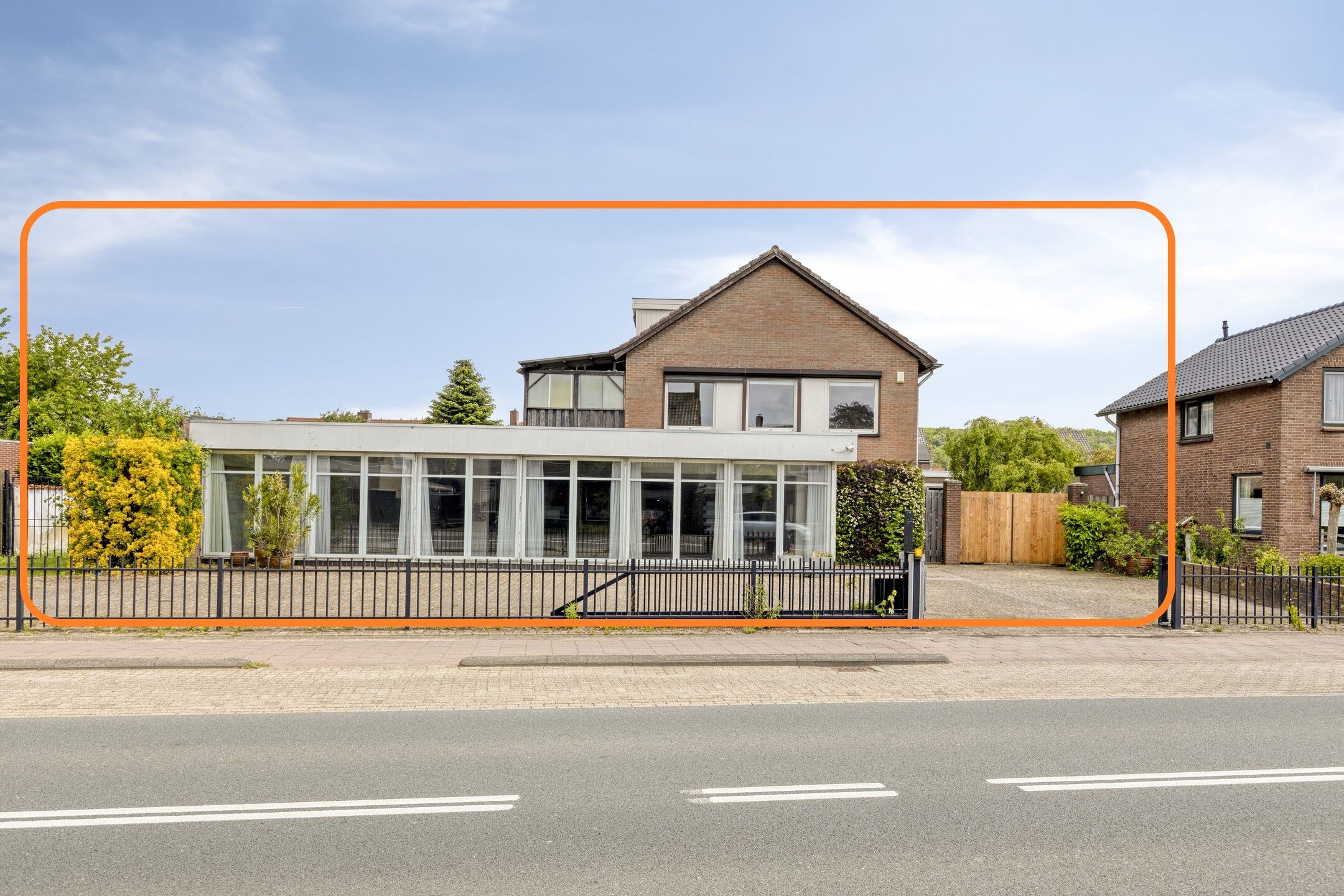 Foto van Rijksweg 137, Mook