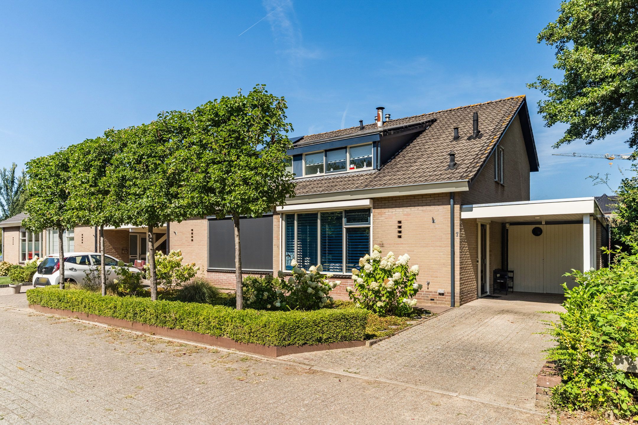 Foto van Fruitplein 7, Beneden-Leeuwen