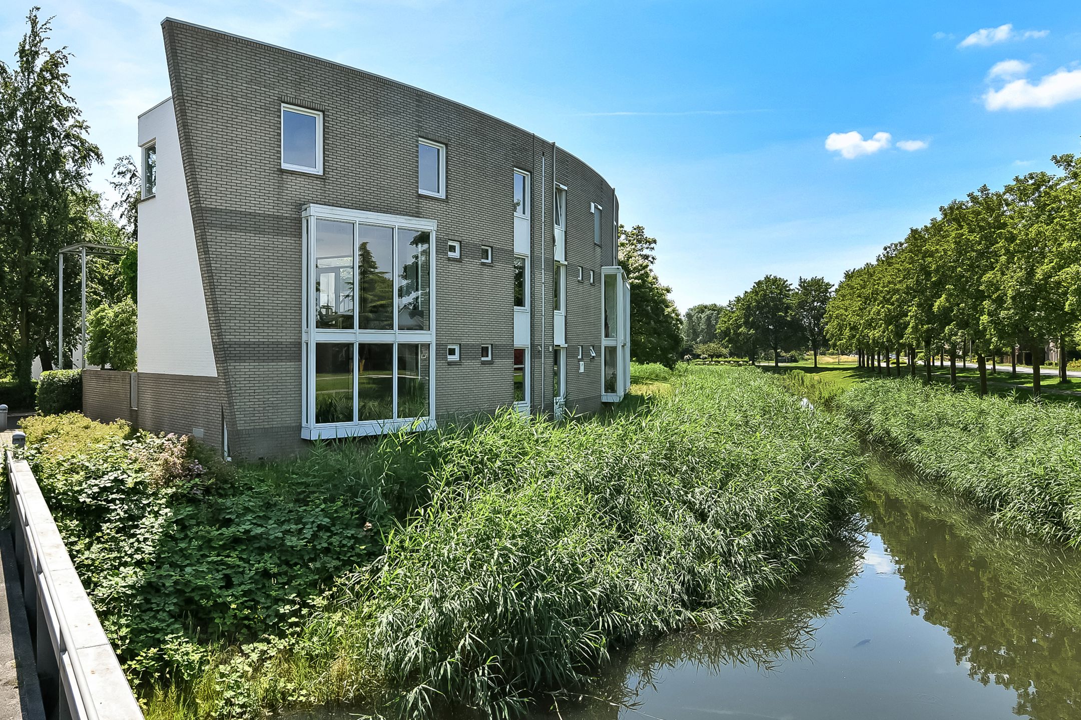 Foto van Henriëtte Roland Holstlaan 27, Elst (GE)