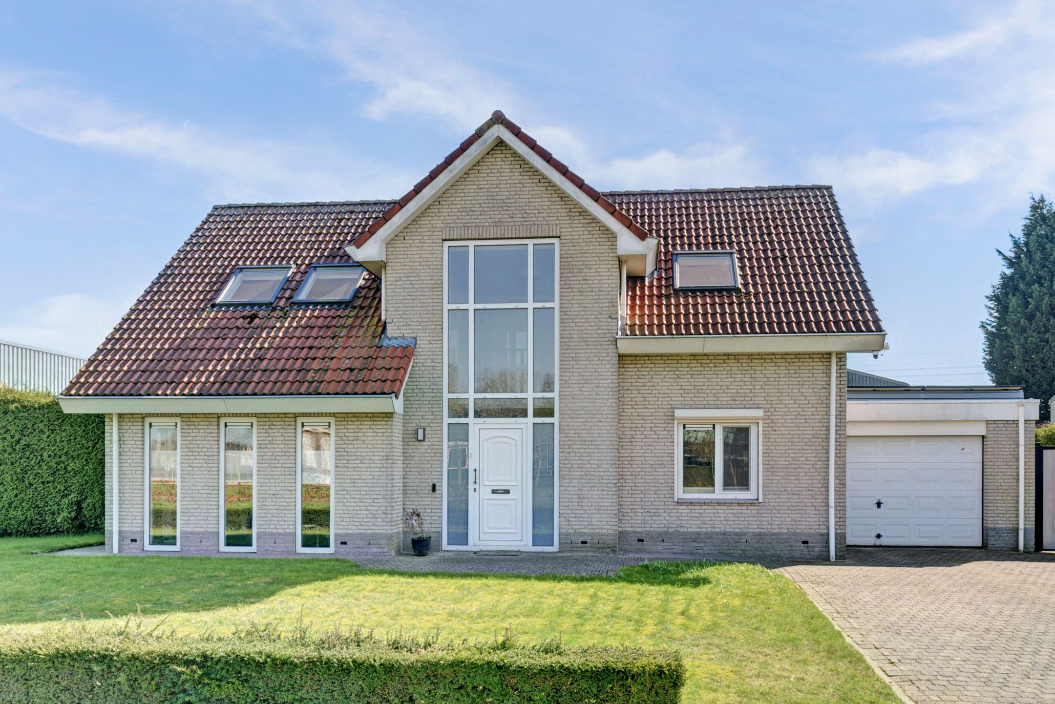 Foto van Sint Walburg 1, Zetten