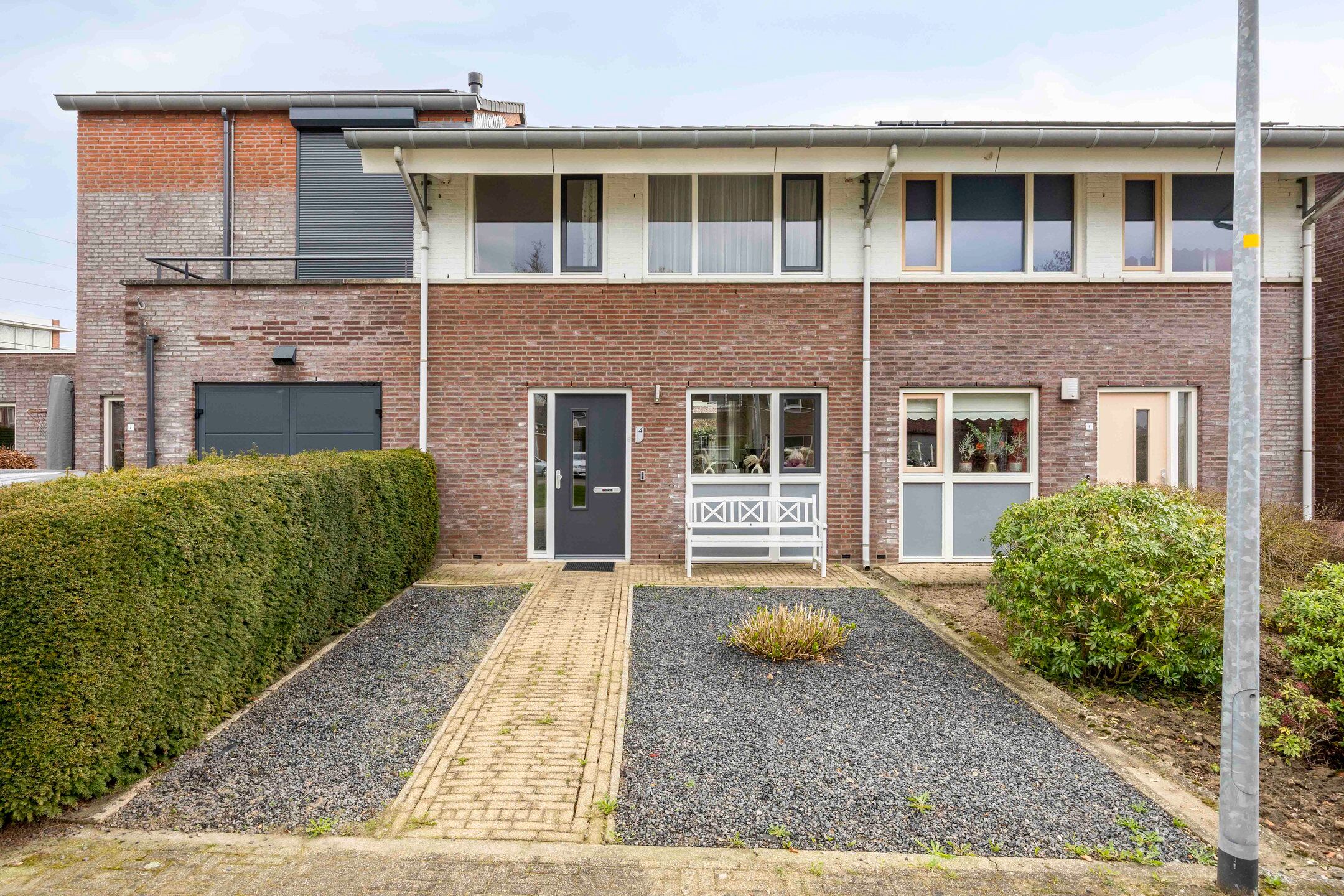 Foto van De Lede 4, Zetten