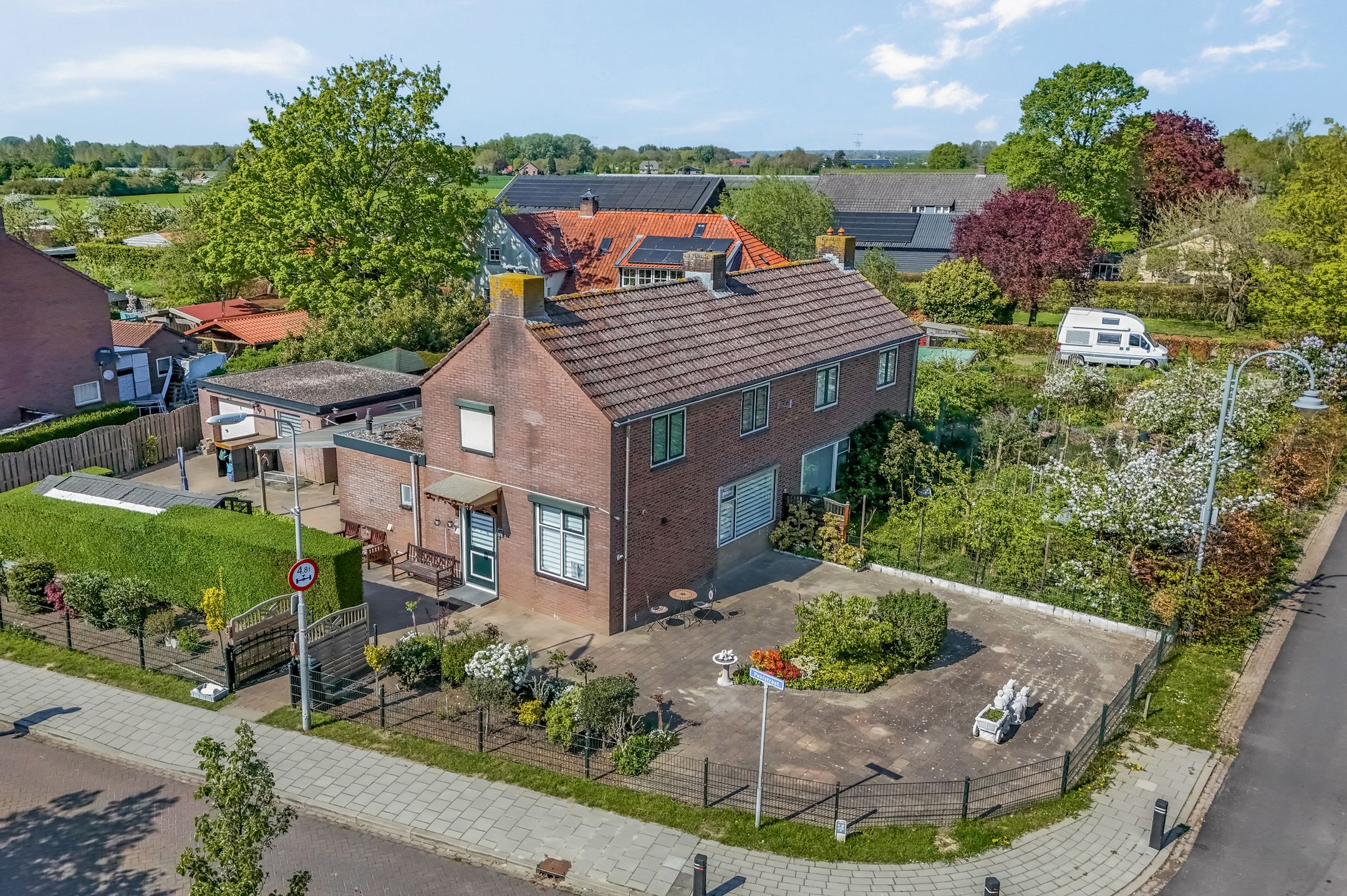 Foto van Paulstraat 2, Slijk-Ewijk