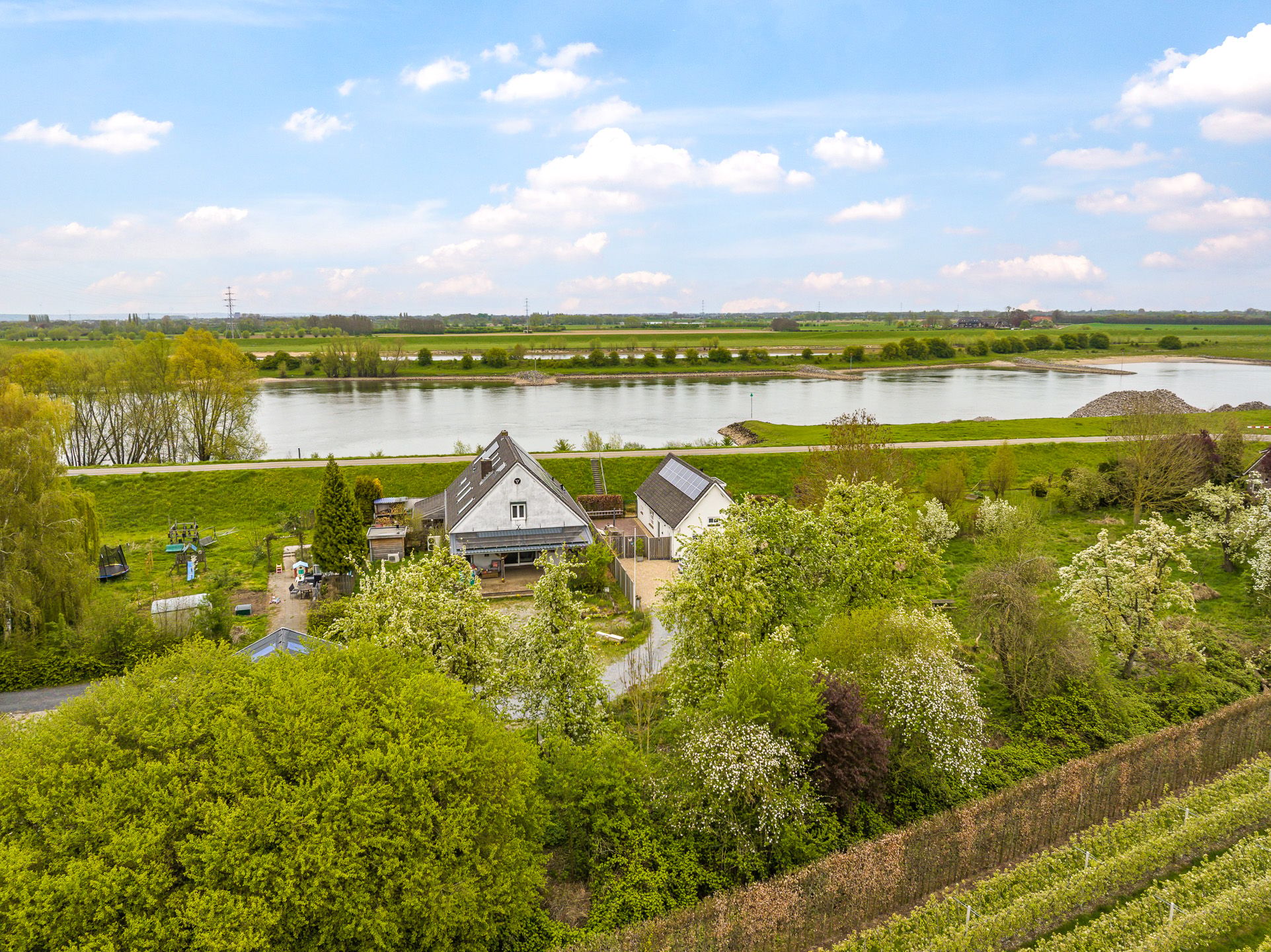 Foto van Rijndijk 59, Doornenburg