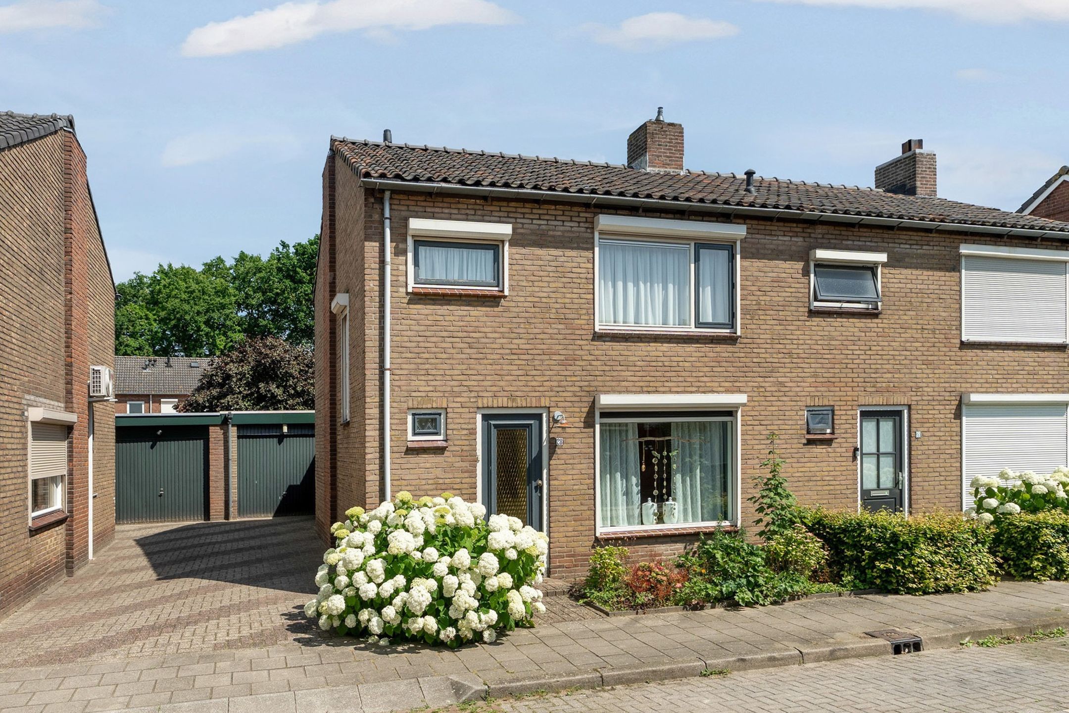 Foto van Graaf Reinoutstraat 28, Zevenaar