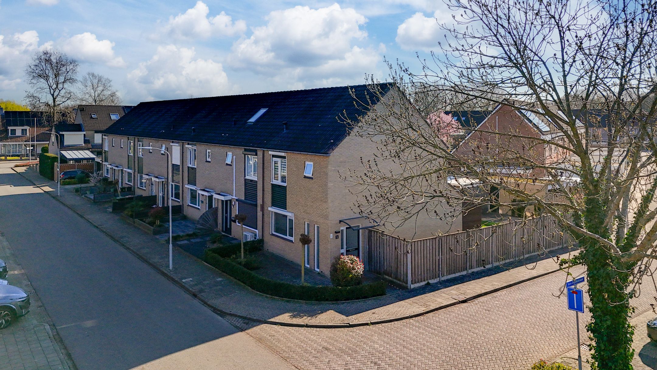 Foto van van Dijckstraat 1, Duiven