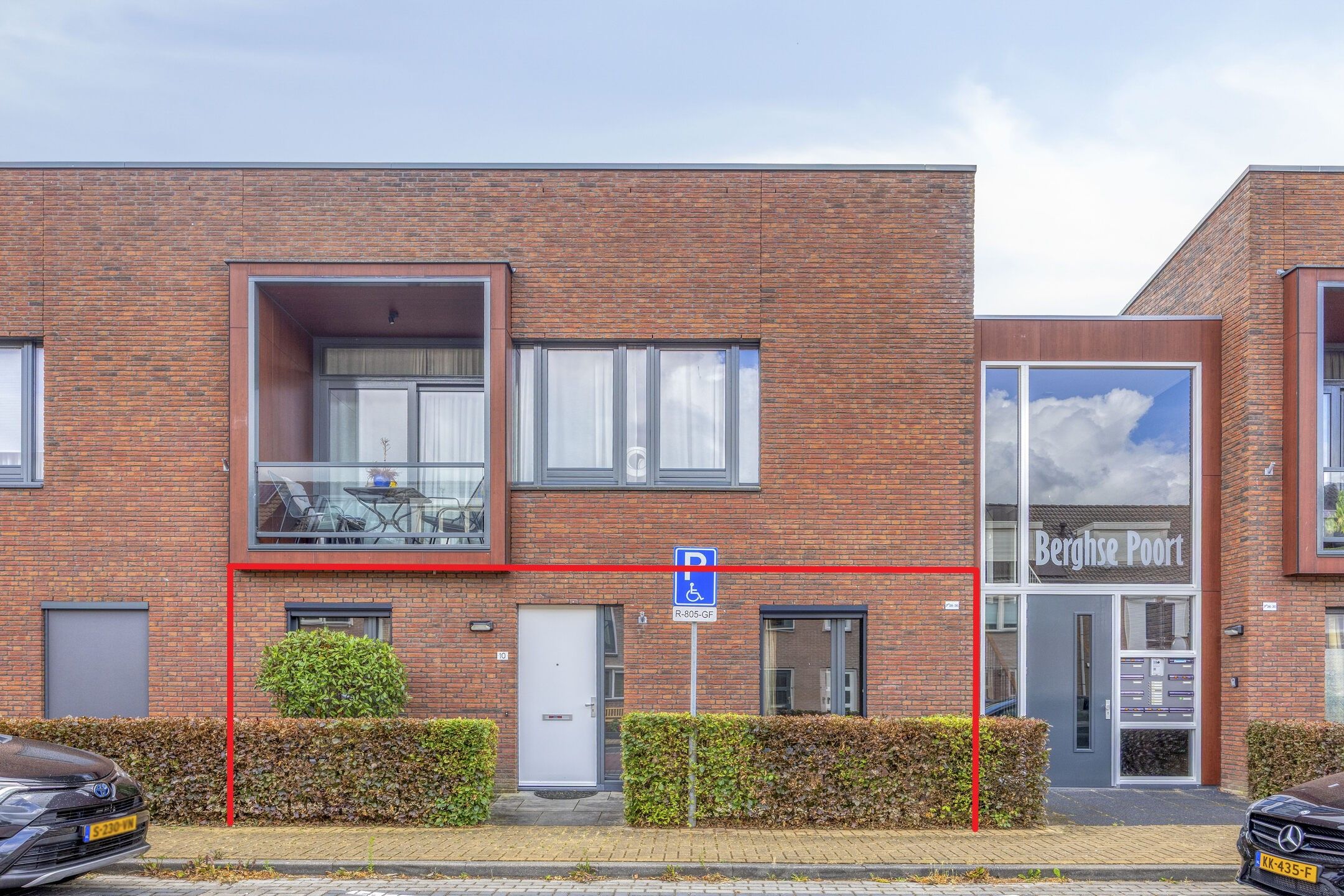 Foto van Berghallee 10, Duiven