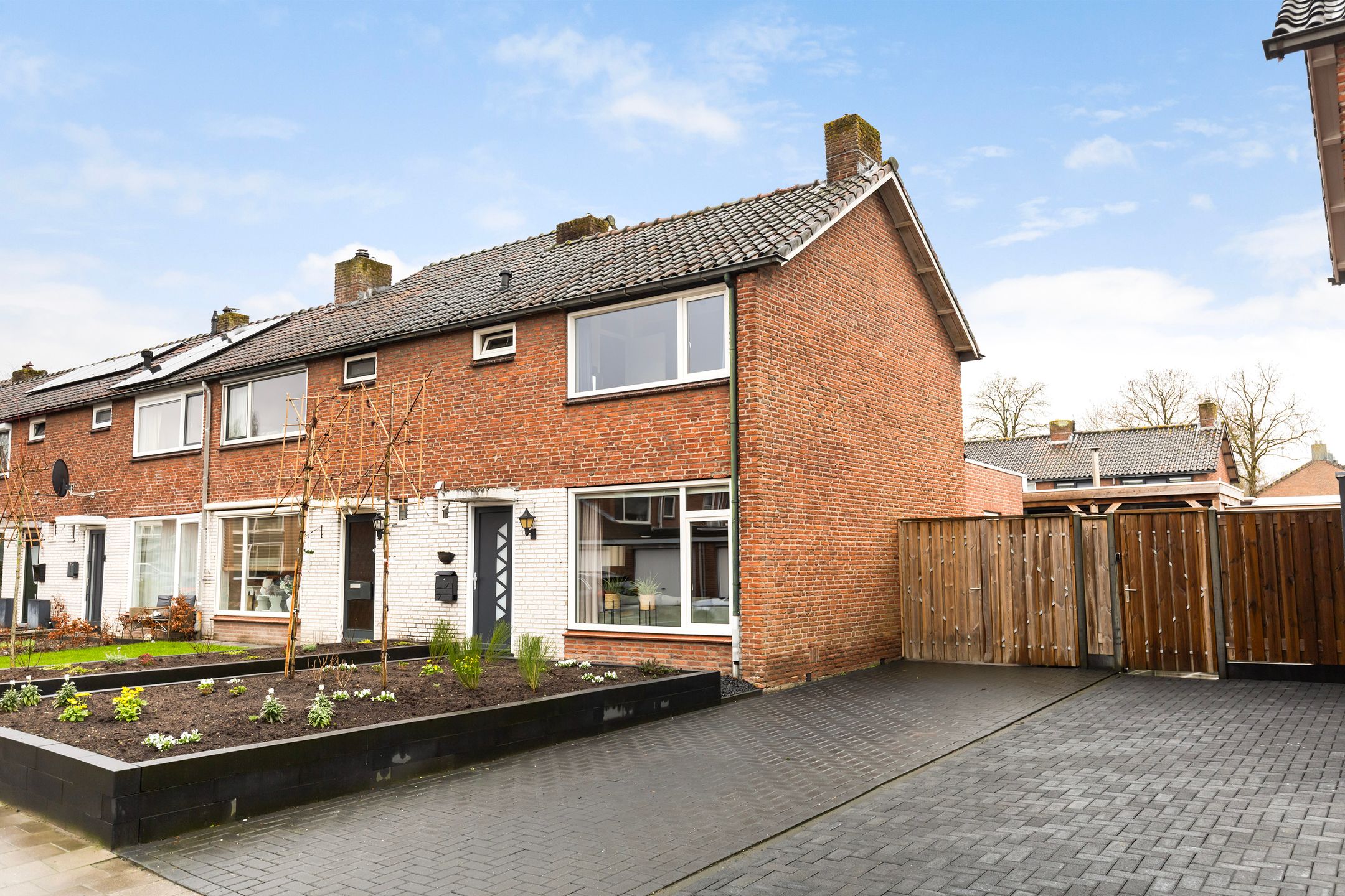 Foto van J.D. van der Waalsstraat 23, Eerbeek