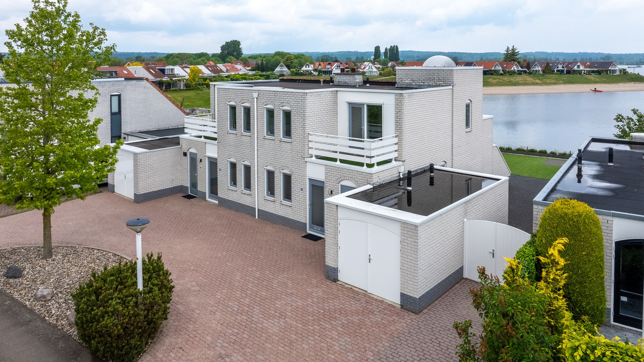 Foto van Zilvermeeuw 8, Lathum