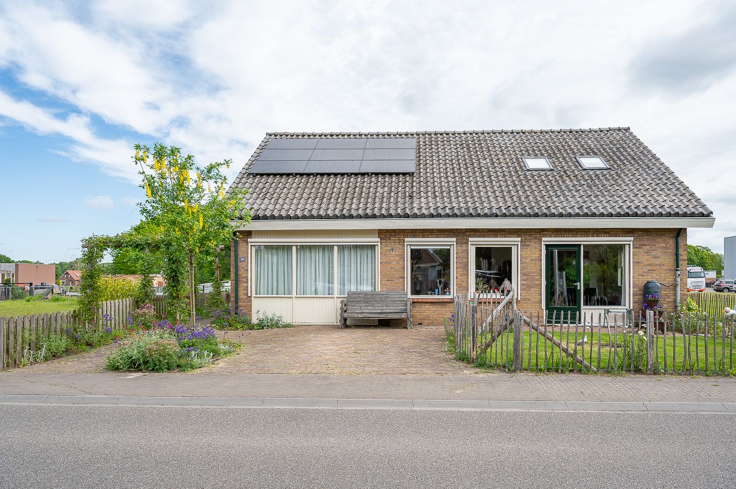 Foto van Dorpsstraat 90, Halle
