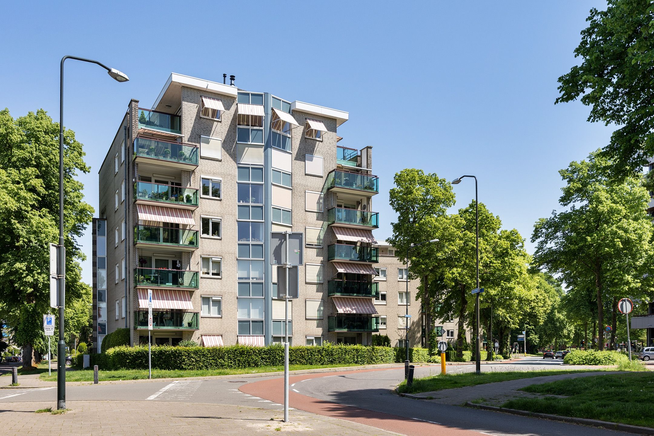 Foto van Burgemeester Des Tombeplein 99, Apeldoorn