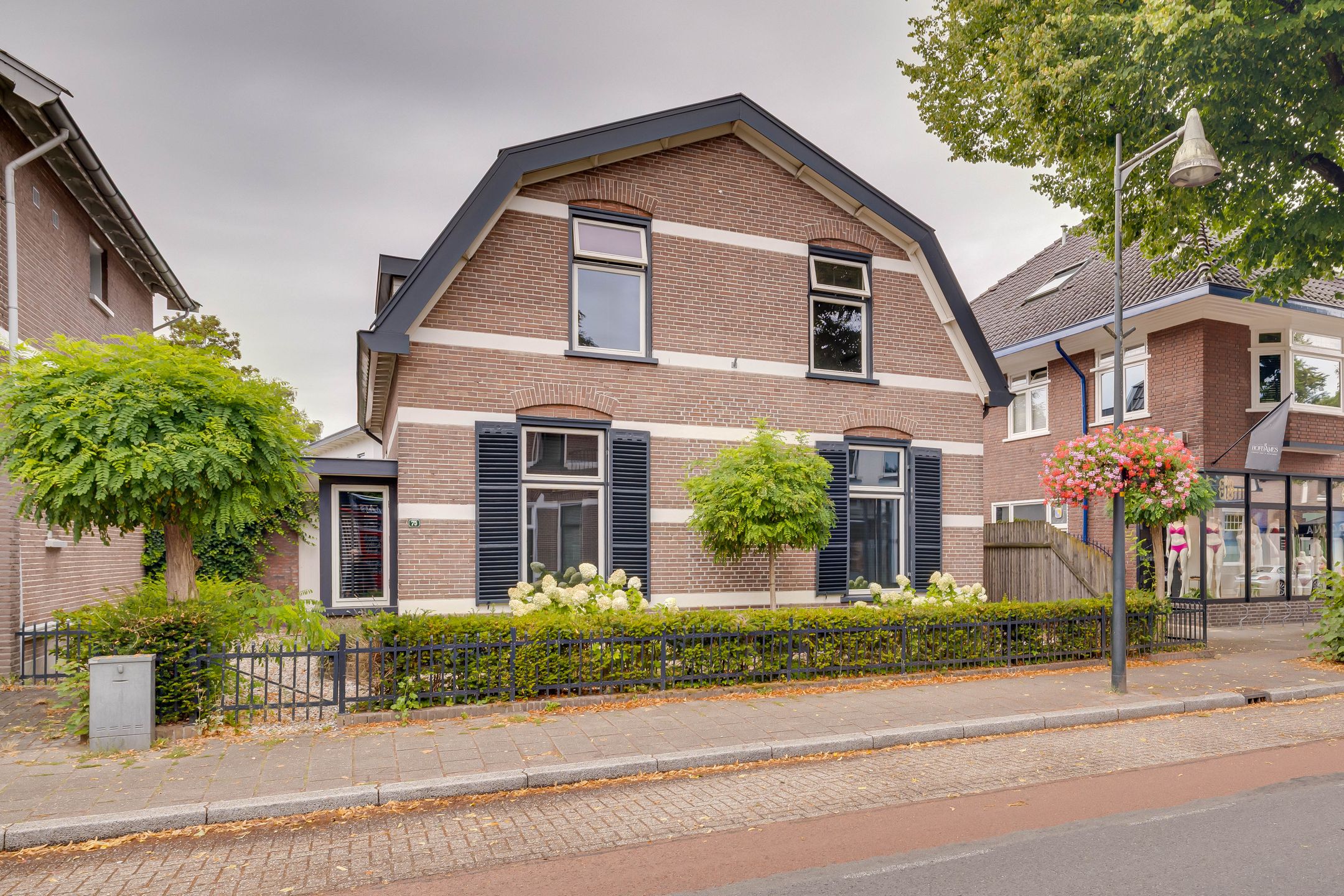 Foto van Koninginnelaan 73, Apeldoorn