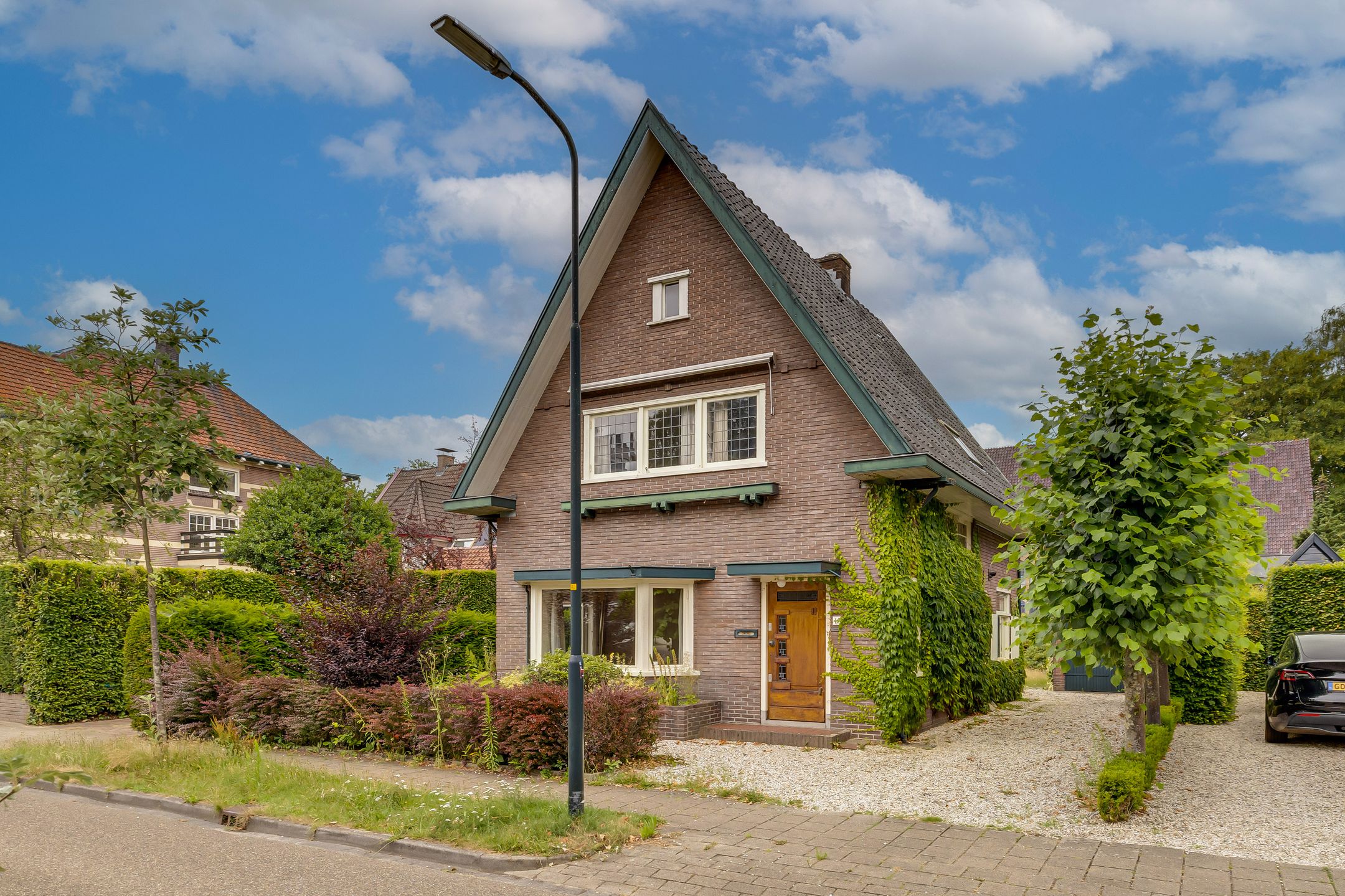 Foto van Burg. Tutein Noltheniuslaan 1A, Apeldoorn