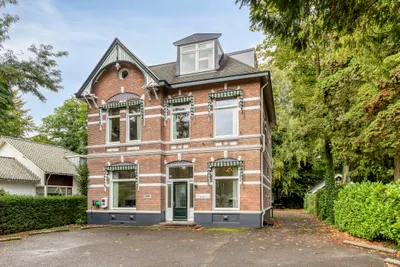 Foto van Burg. Tutein Noltheniuslaan 21, Apeldoorn