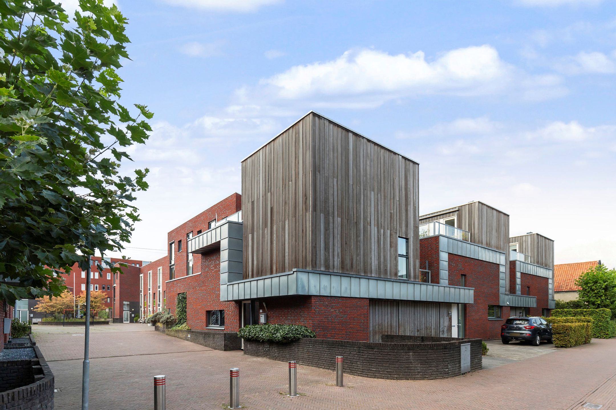 Foto van Spoorbrughof 2, Apeldoorn